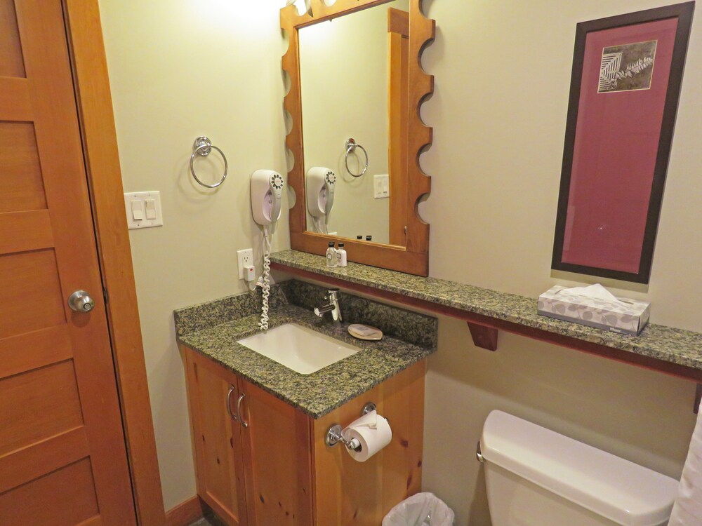 Suite, 3 Bedrooms - Bathroom