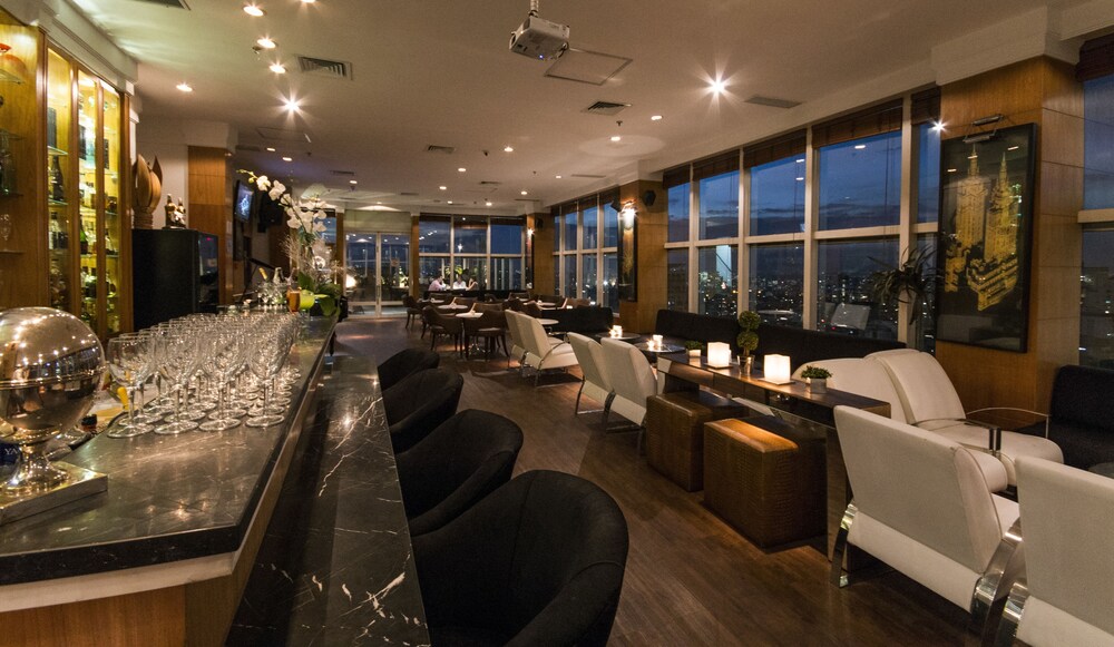 Hotel Lounge