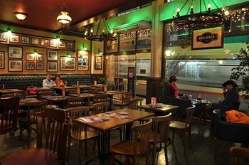 Hotel Bar