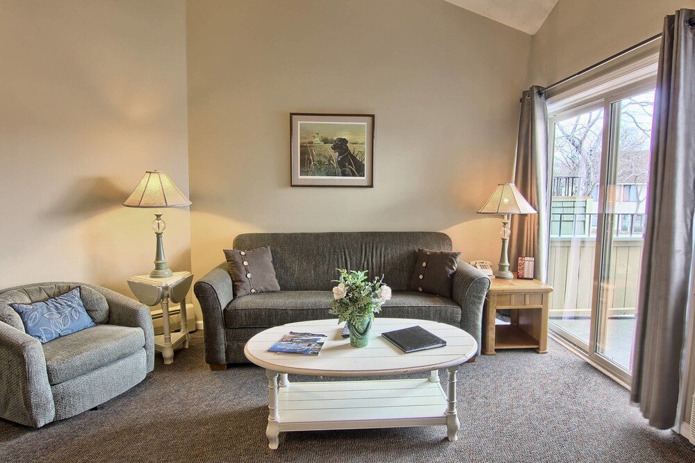 Family Suite, 2 Bedrooms - Living Room