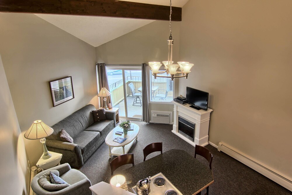 Family Suite, 2 Bedrooms - Living Room