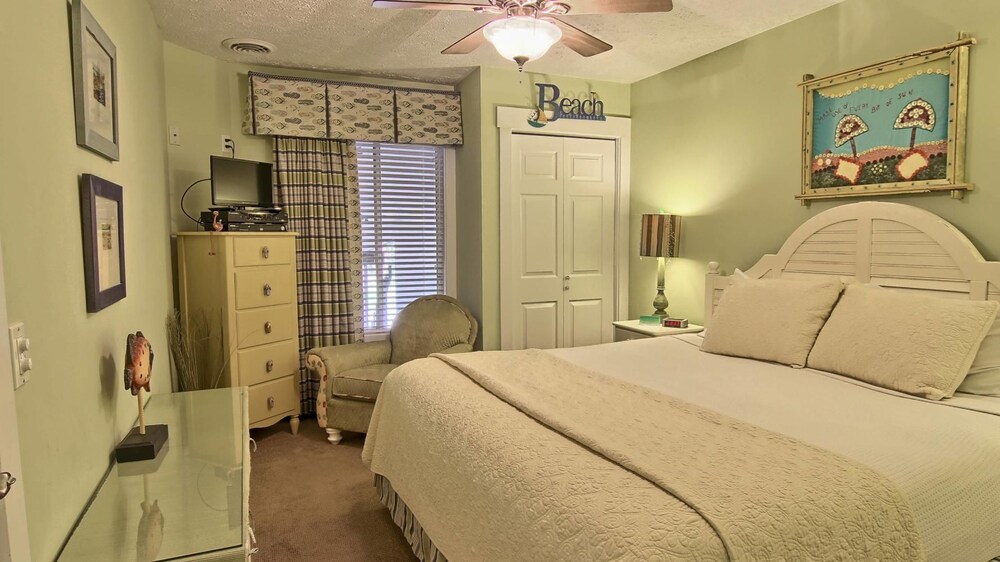 Grand Condo, 2 Bedrooms - Guestroom