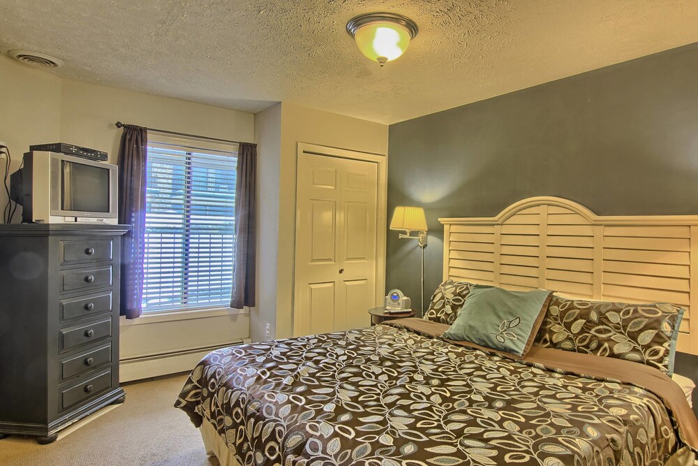 Signature Suite, 2 Bedrooms - Guestroom