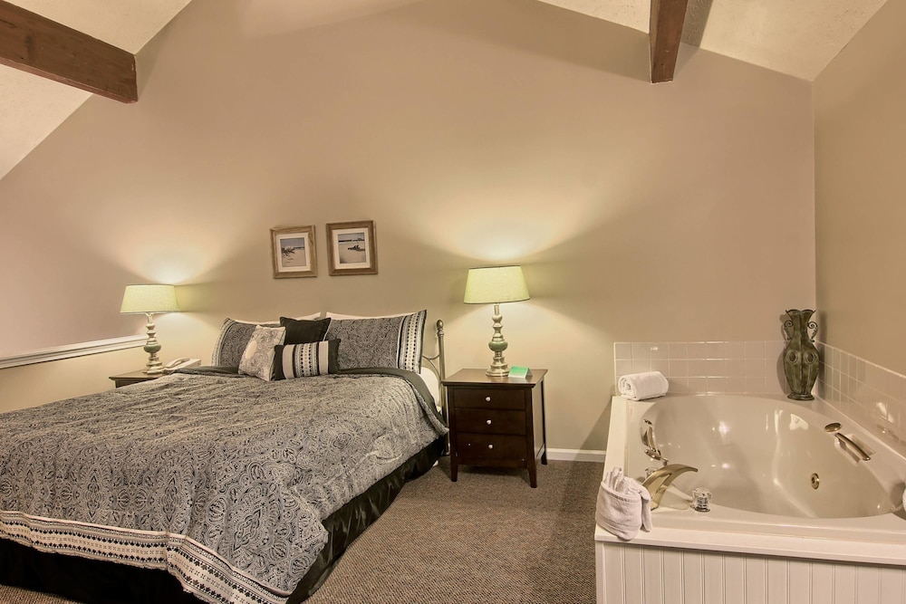 Family Suite, 2 Bedrooms - Guestroom