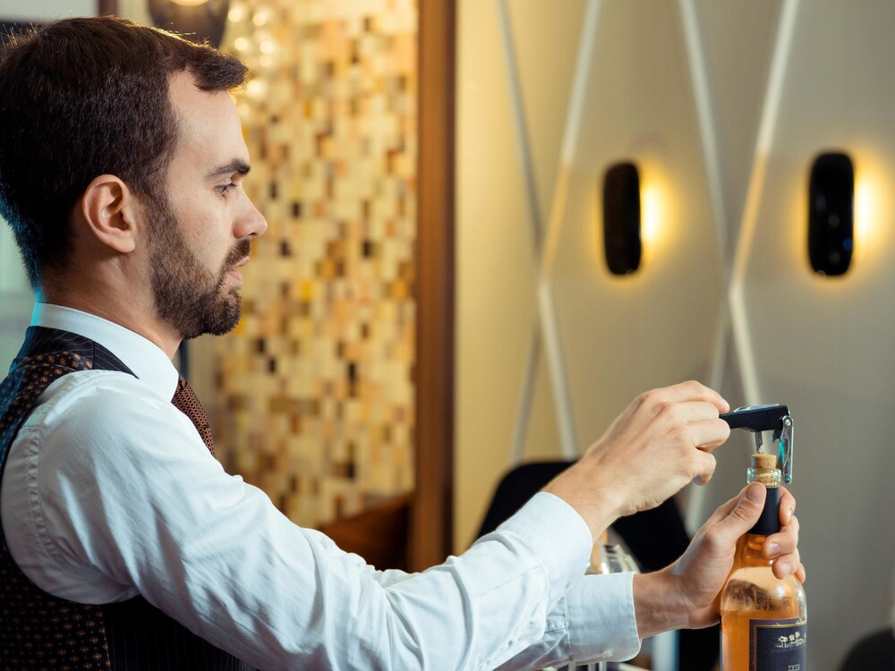 Hotel Bar