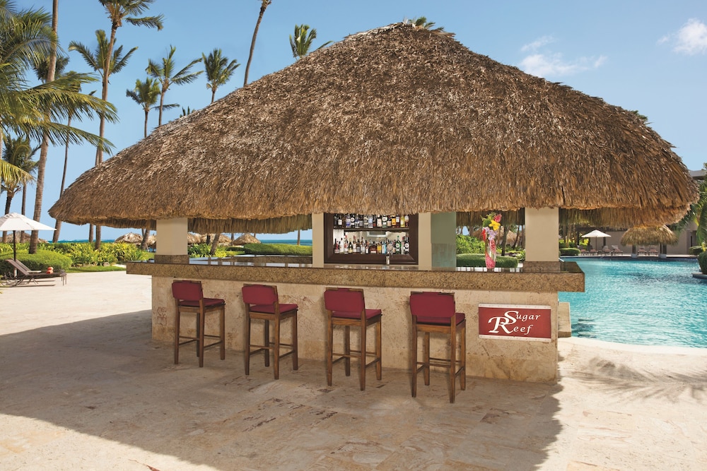 Poolside Bar