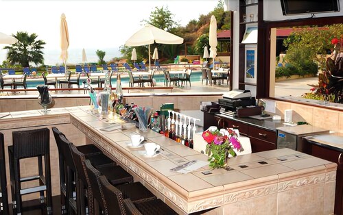 Poolside Bar