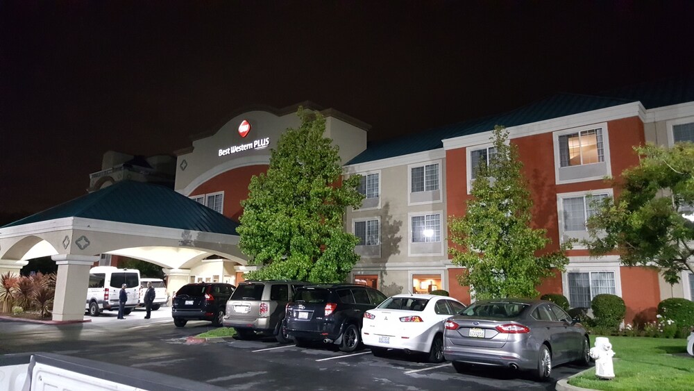 Hotel Front - Evening/Night