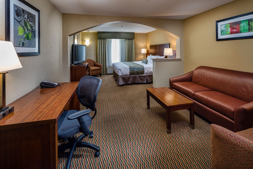 Room, Best Western Plus Airport Inn & Suites