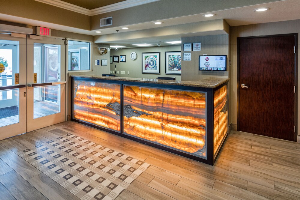 Check-in/check-out kiosk, Best Western Plus Airport Inn & Suites