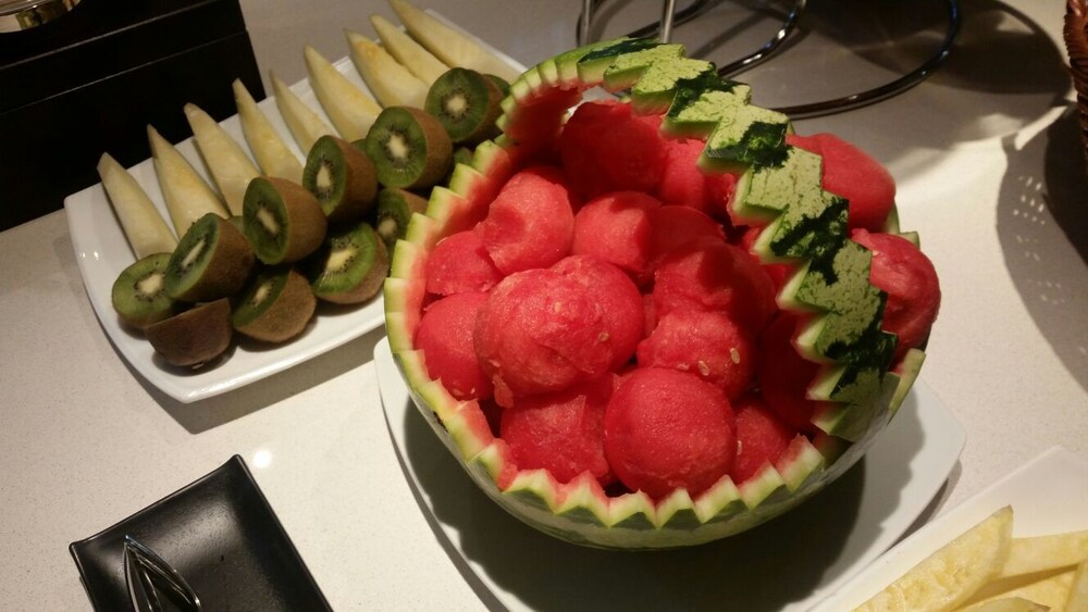 Comida y bebida