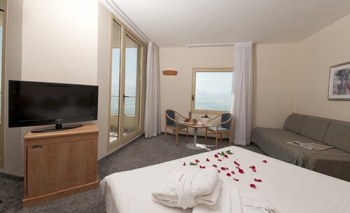 Leonardo Plaza Dead Sea