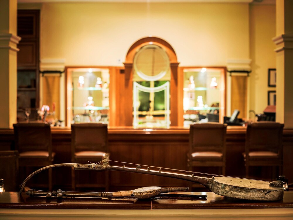 Hotel Bar