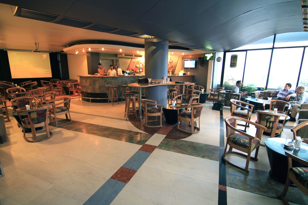 Hotel Bar