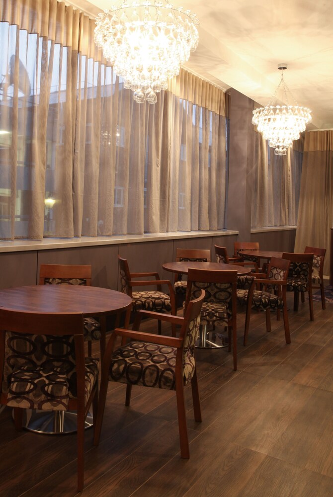 Hotel Bar