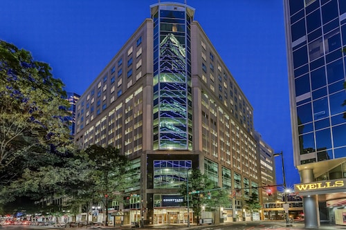 Courtyard by Marriott Charlotte City Center