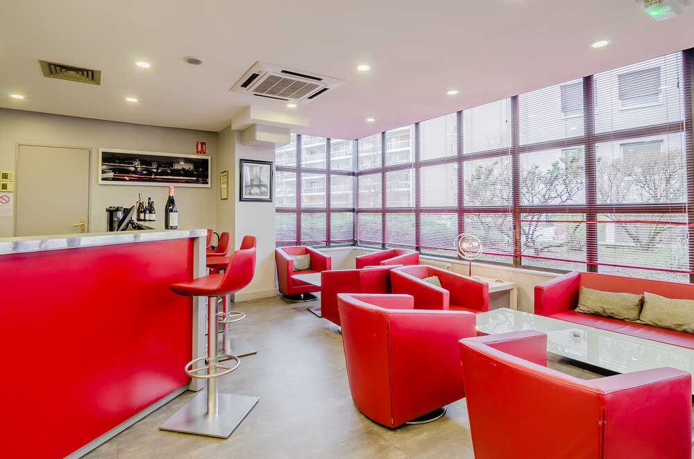 Hotel Lounge