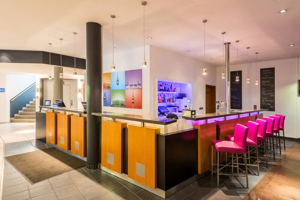 Hotel Bar