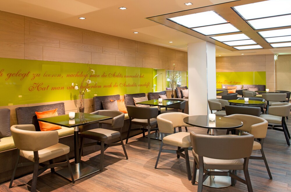 Hotel Lounge