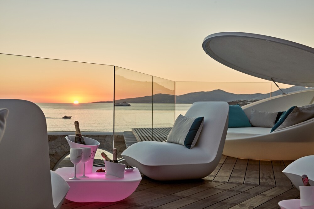 Sundeck