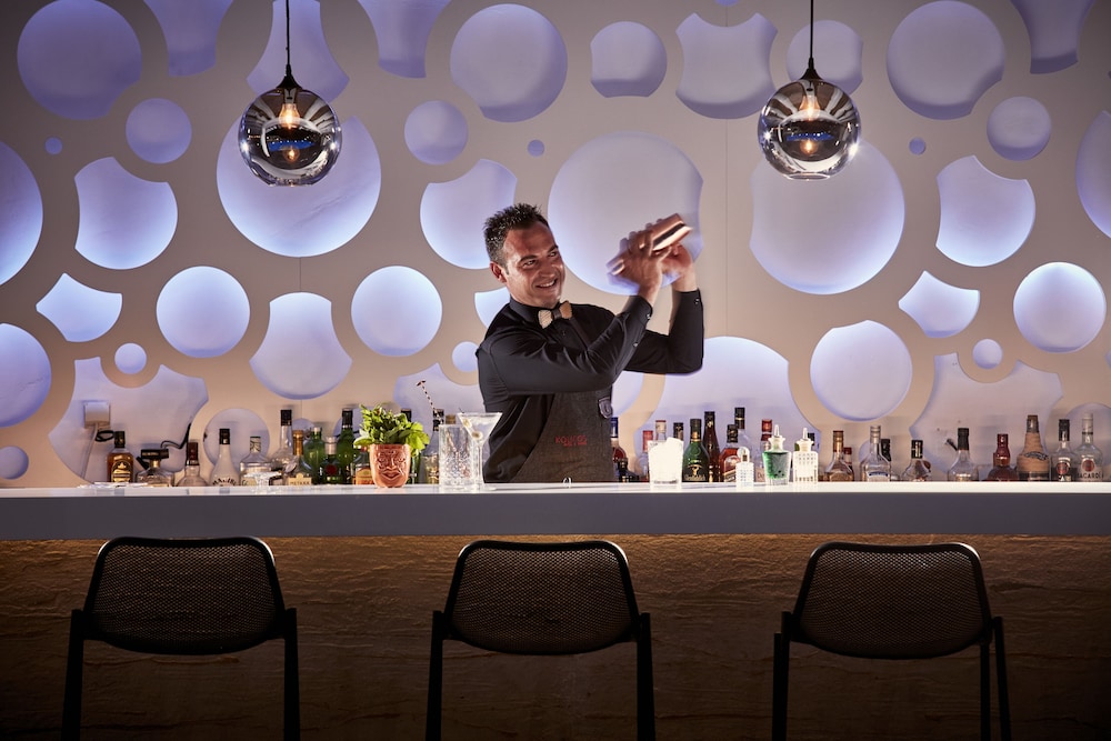 Poolside Bar