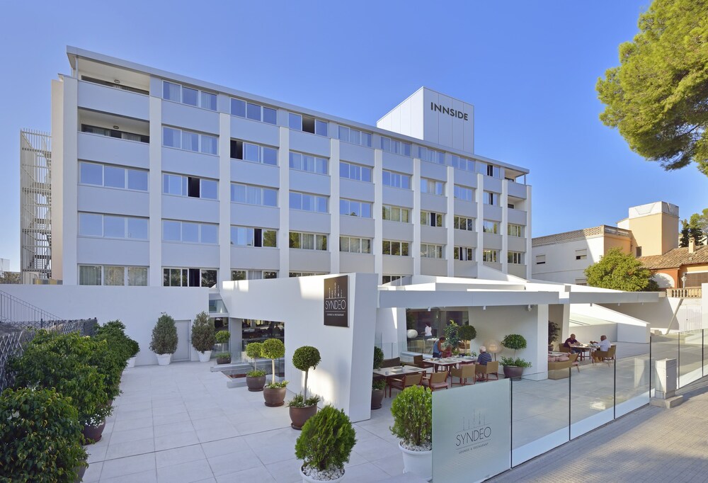 Fachada del hotel