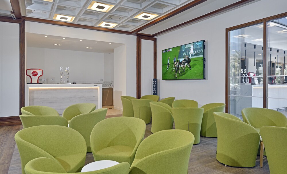 Sports Bar