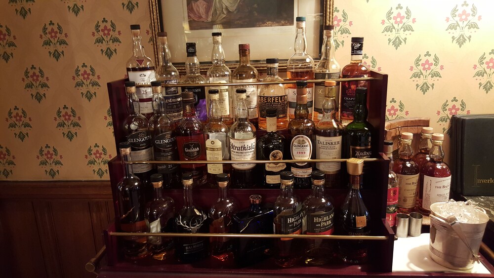 Hotel Bar