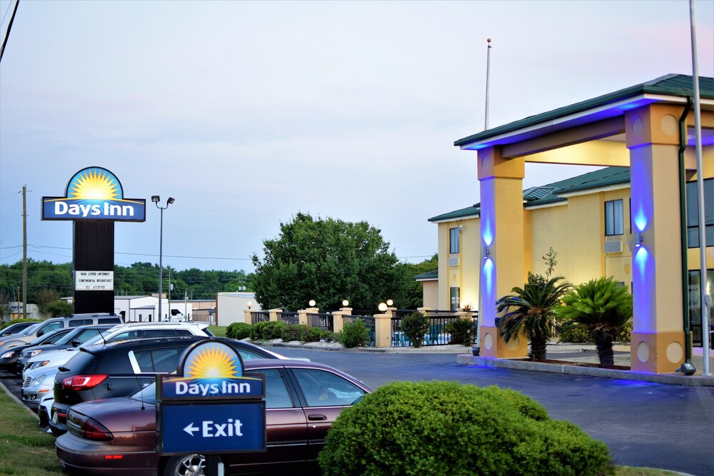 Hotel Front - Evening/Night