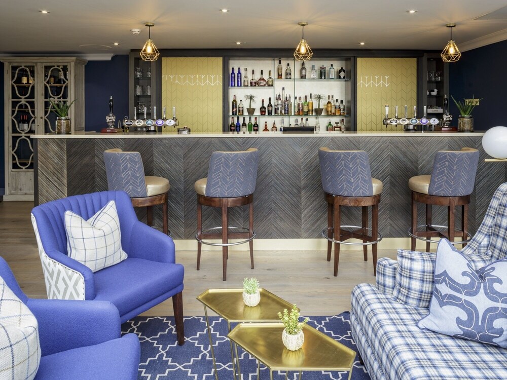 Hotel Bar