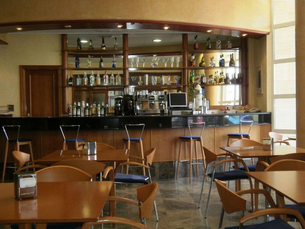 Hotel Bar
