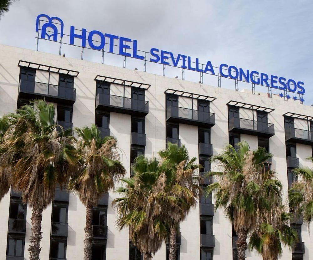 Fachada del hotel