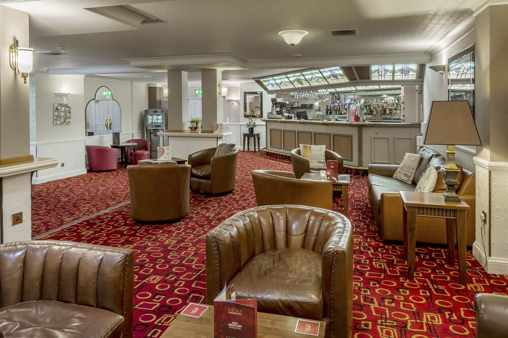 Hotel Bar