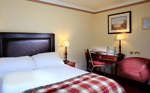 Macdonald Norwood Hall Hotel