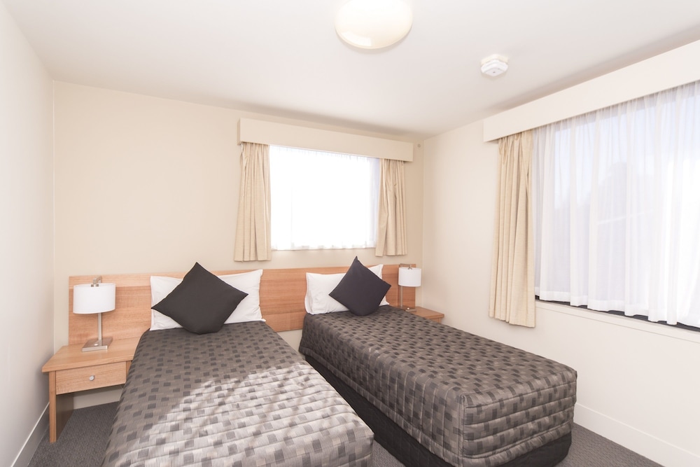 Standard Two Bedroom Apartment - Guestroom