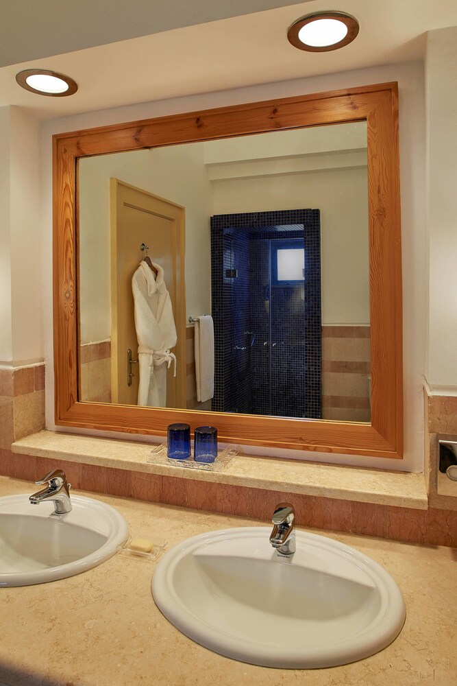 Bathroom, Sheraton Miramar Resort El Gouna