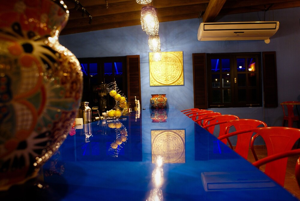 Hotel Bar