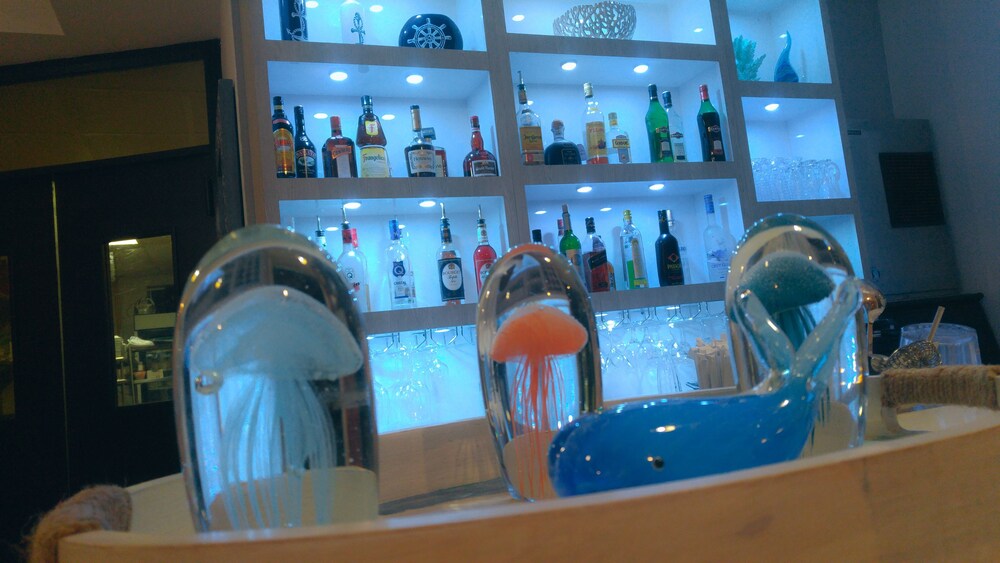 Hotel Bar