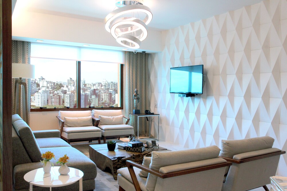 Executive Lounge