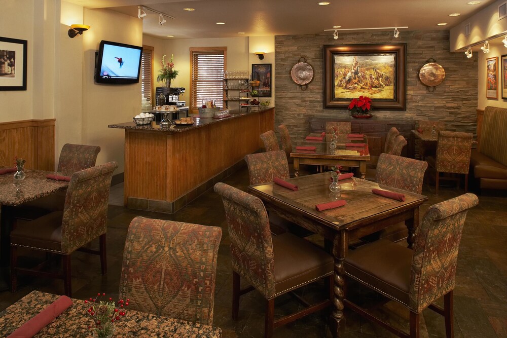 Hotel Bar