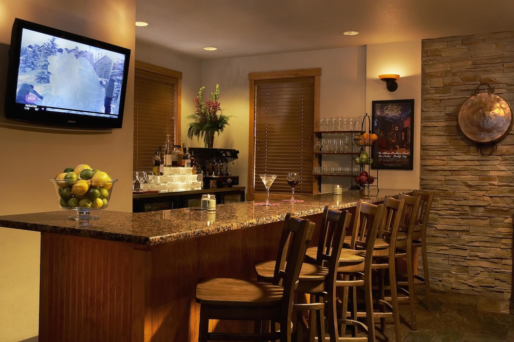 Hotel Bar