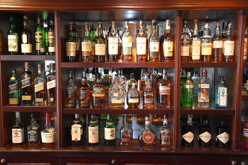 Hotel Bar