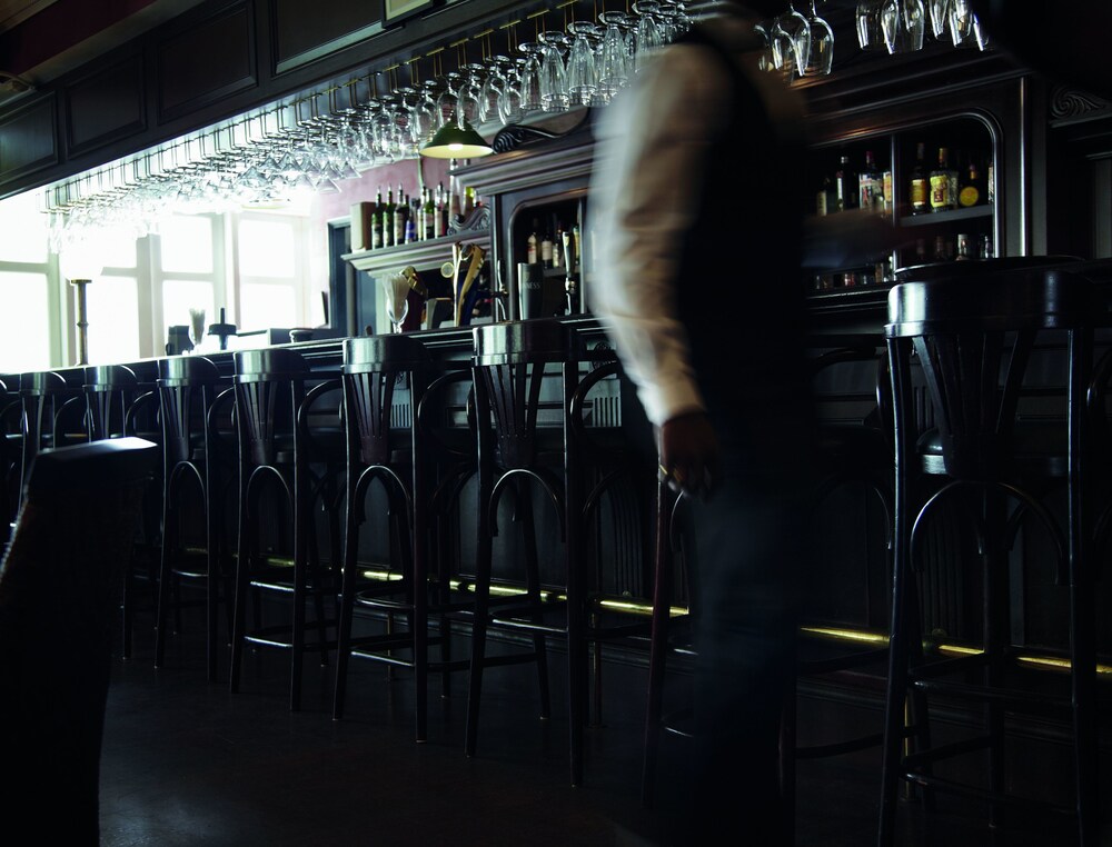 Hotel Bar