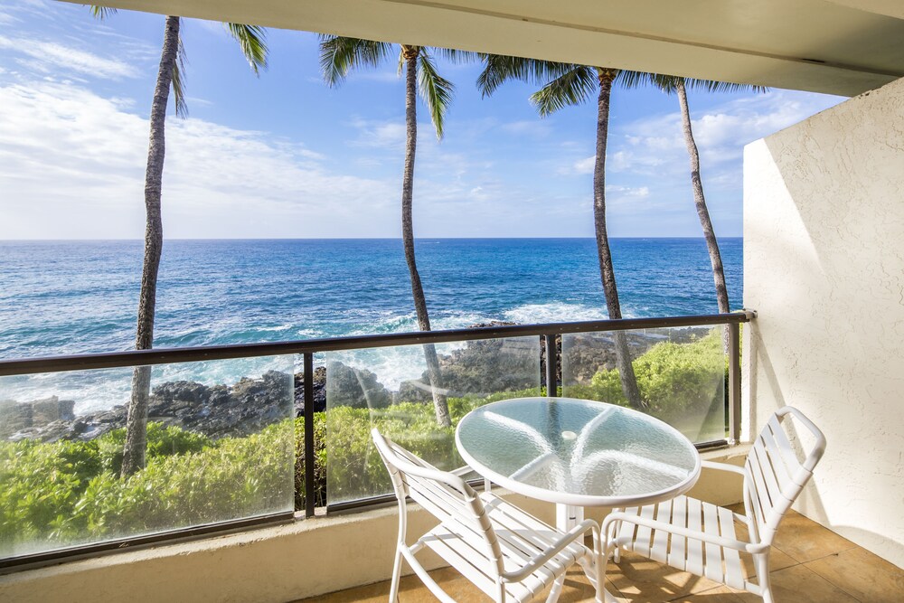 Suite, 2 Bedrooms, 2 Bathrooms, Oceanfront - Guestroom
