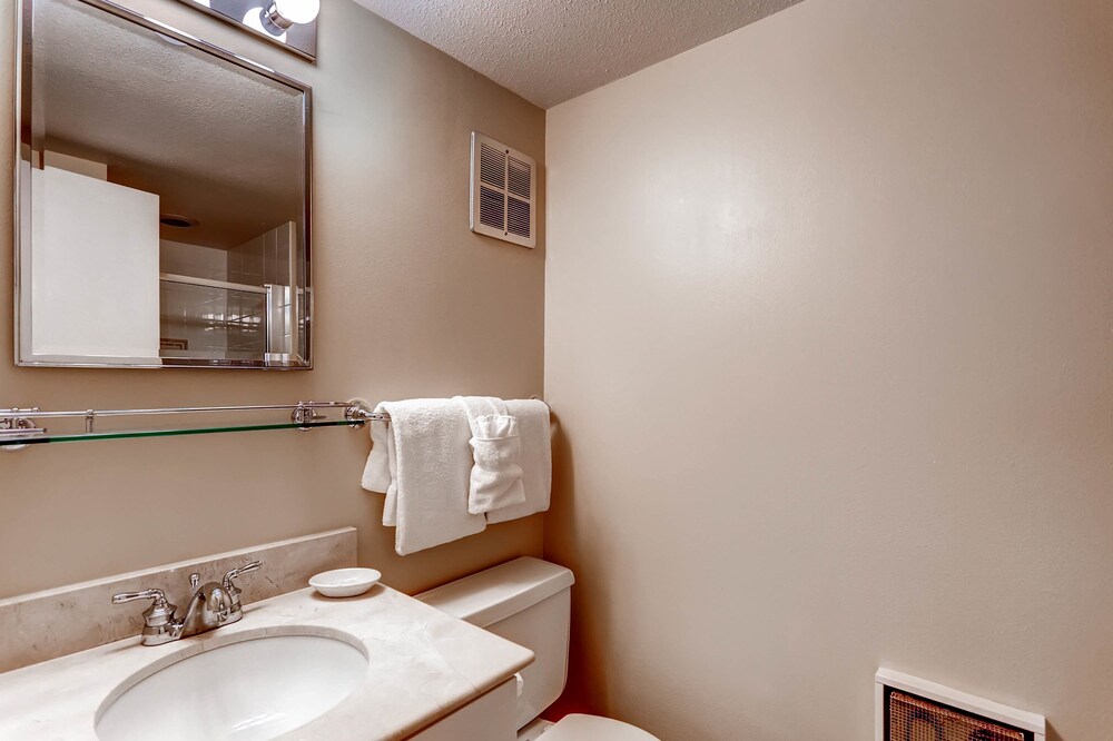 Loft, 2 Bedrooms - Bathroom
