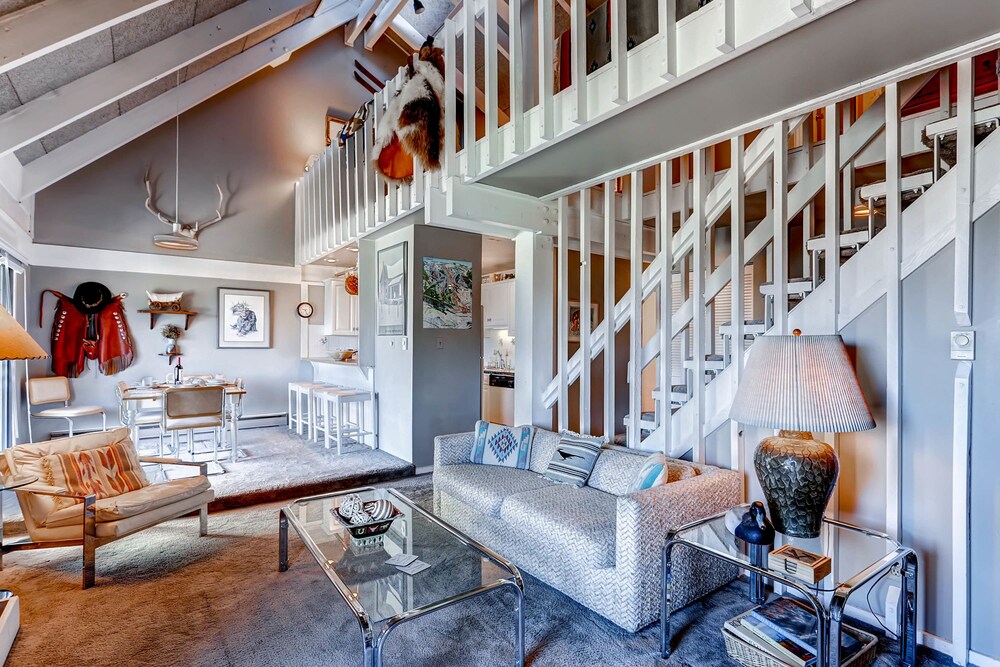 Loft, 2 Bedrooms - Living Room