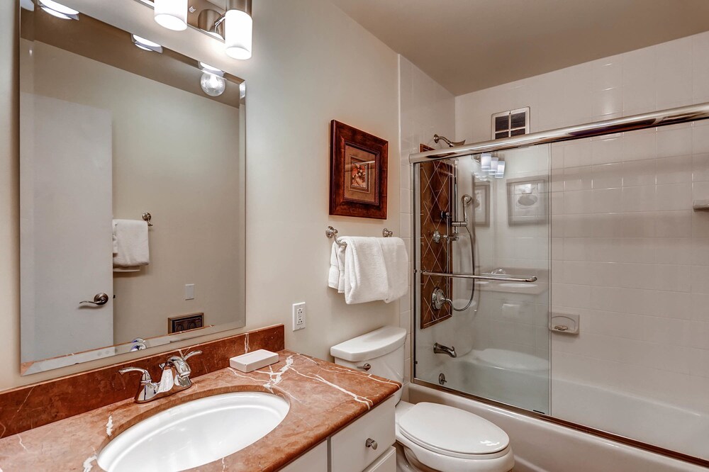 Loft, 2 Bedrooms - Bathroom
