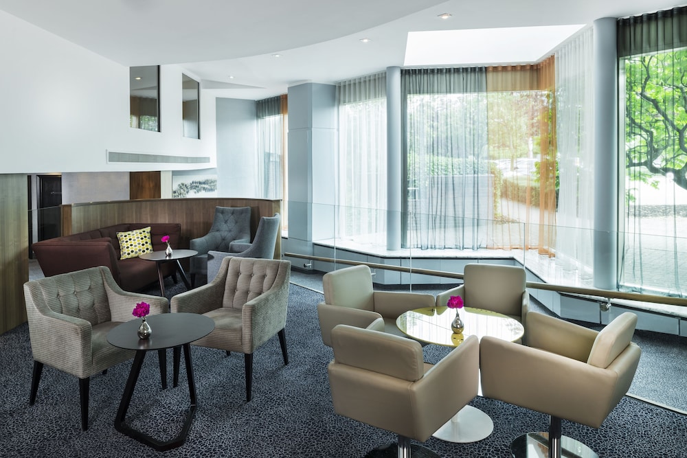 Hotel Lounge