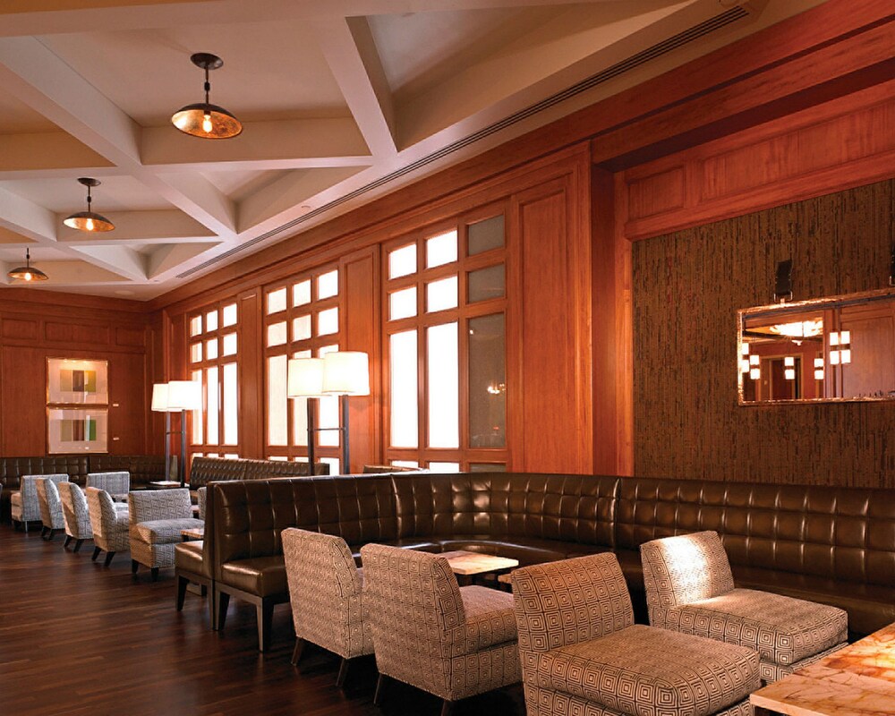 Hotel Lounge