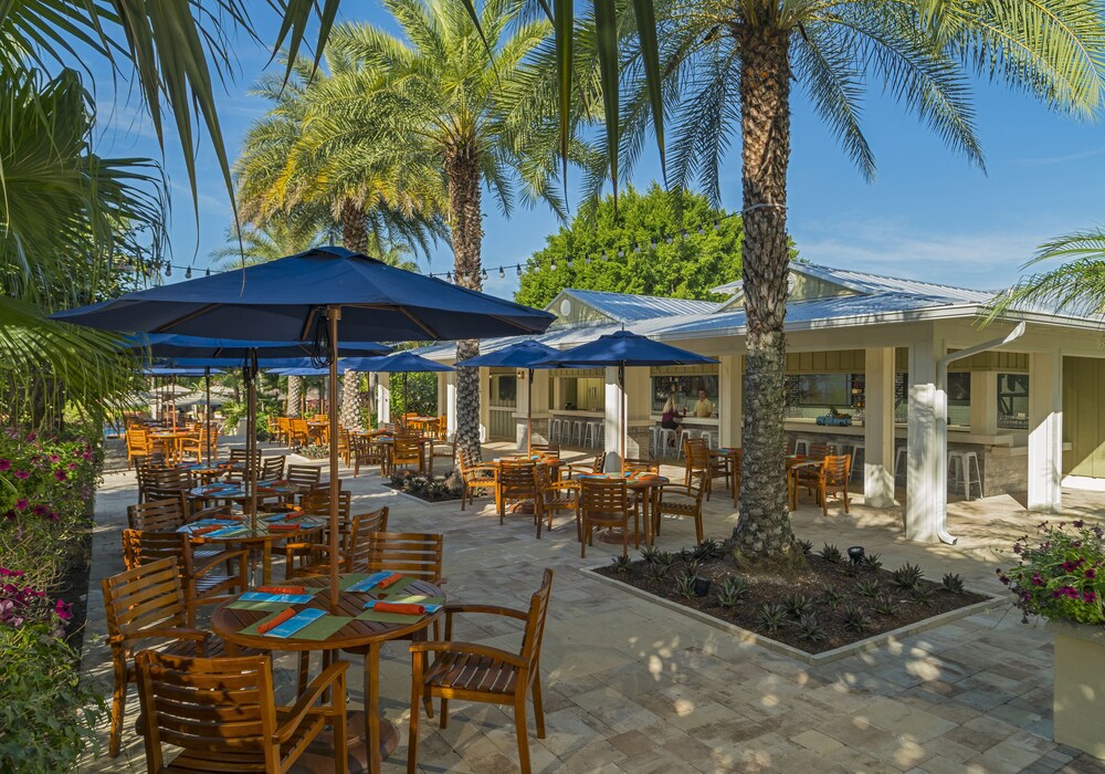 Poolside Bar